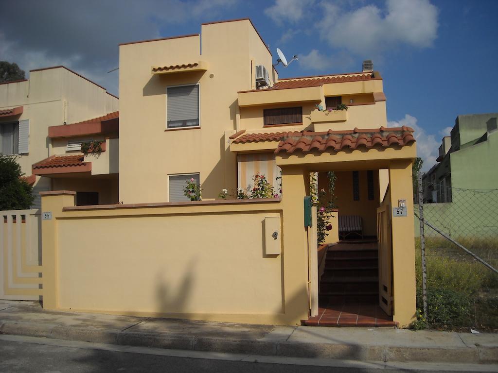 Domomea Hotel Quartu Sant'Elena Bagian luar foto