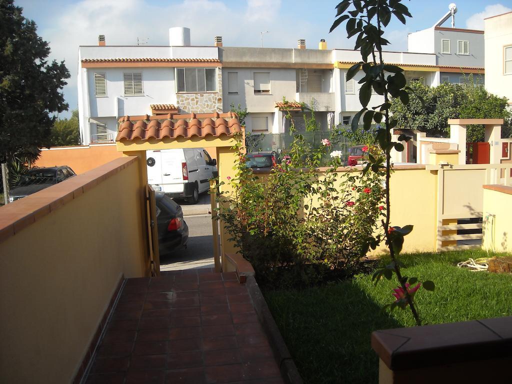Domomea Hotel Quartu Sant'Elena Bagian luar foto