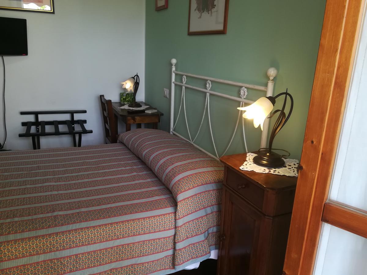 Domomea Hotel Quartu Sant'Elena Bagian luar foto